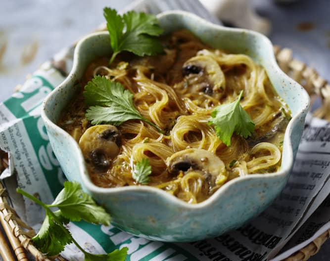 Sopa asiática de champiñones al curry (sin gluten)