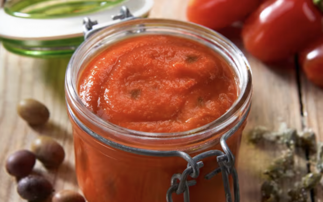 Conserva de salsa de tomate con aceitunas