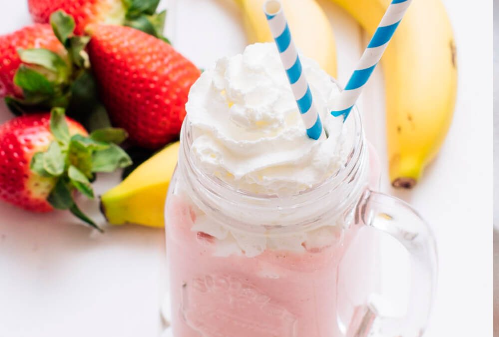 MILKSHAKE DE FRESA Y PLÁTANOS