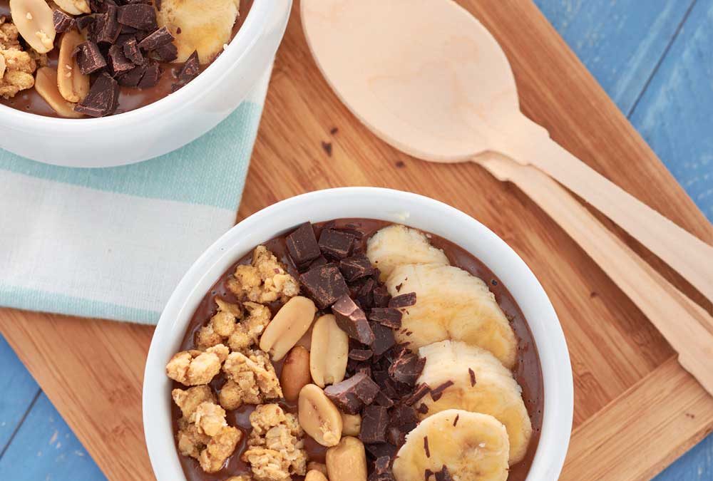 SMOOTHIE BOWL DE CHOCOLATE, PLÁTANO Y MANÍ